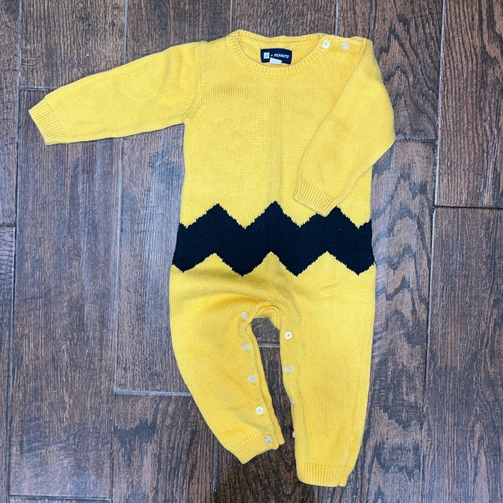 Baby Gap long sleeve knitted romper